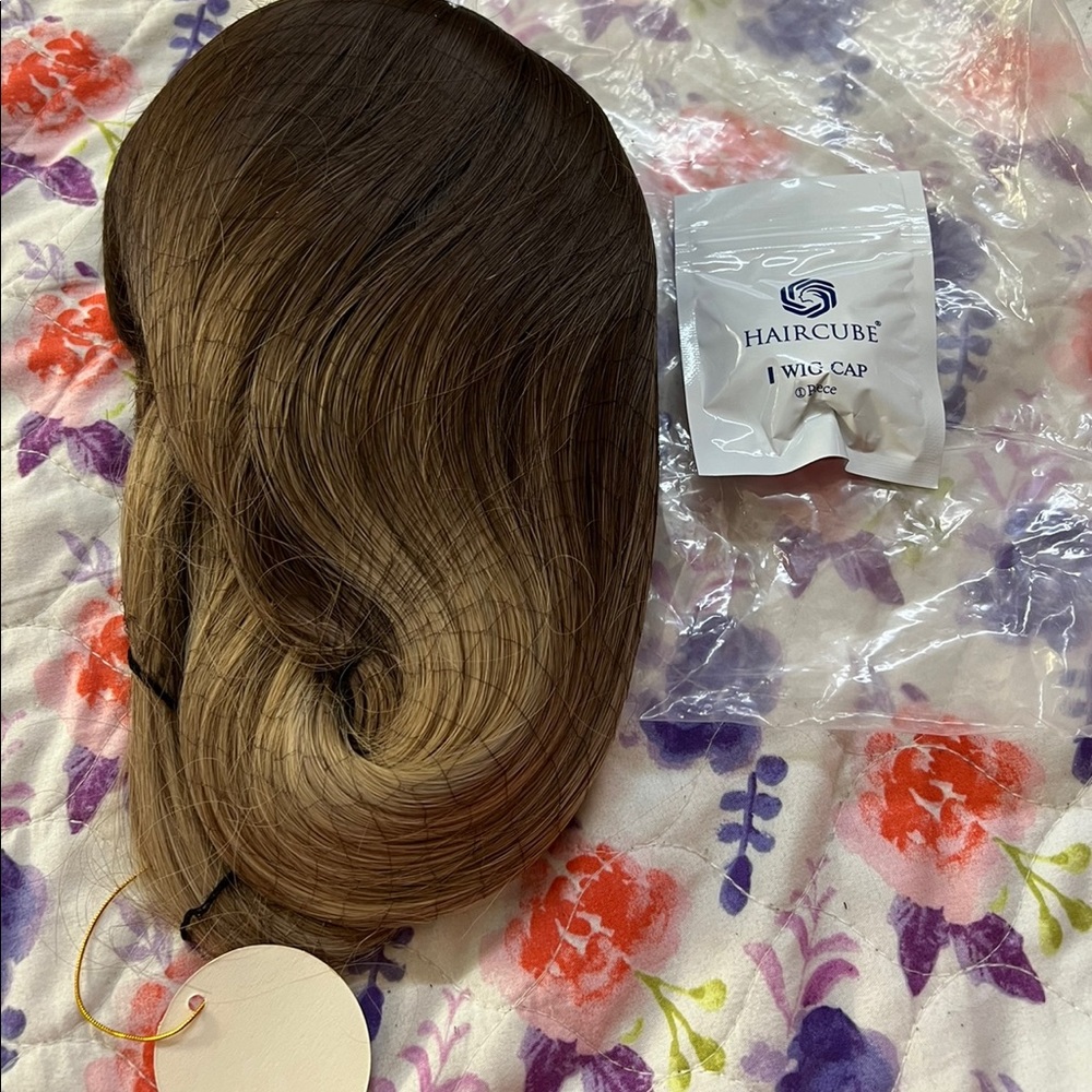 Full wig - Picture 2 of 2